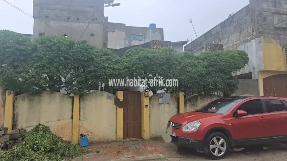 IMMEUBLE R+2 DE 07CHAMBRES À VENDRE À COTONOU AÏBATIN 2