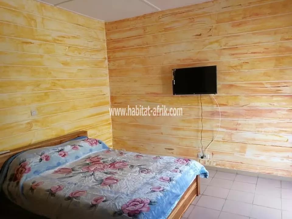 A louer Appartement meublé studio interne cuisine propre dans la Cito aéroport lomé togo