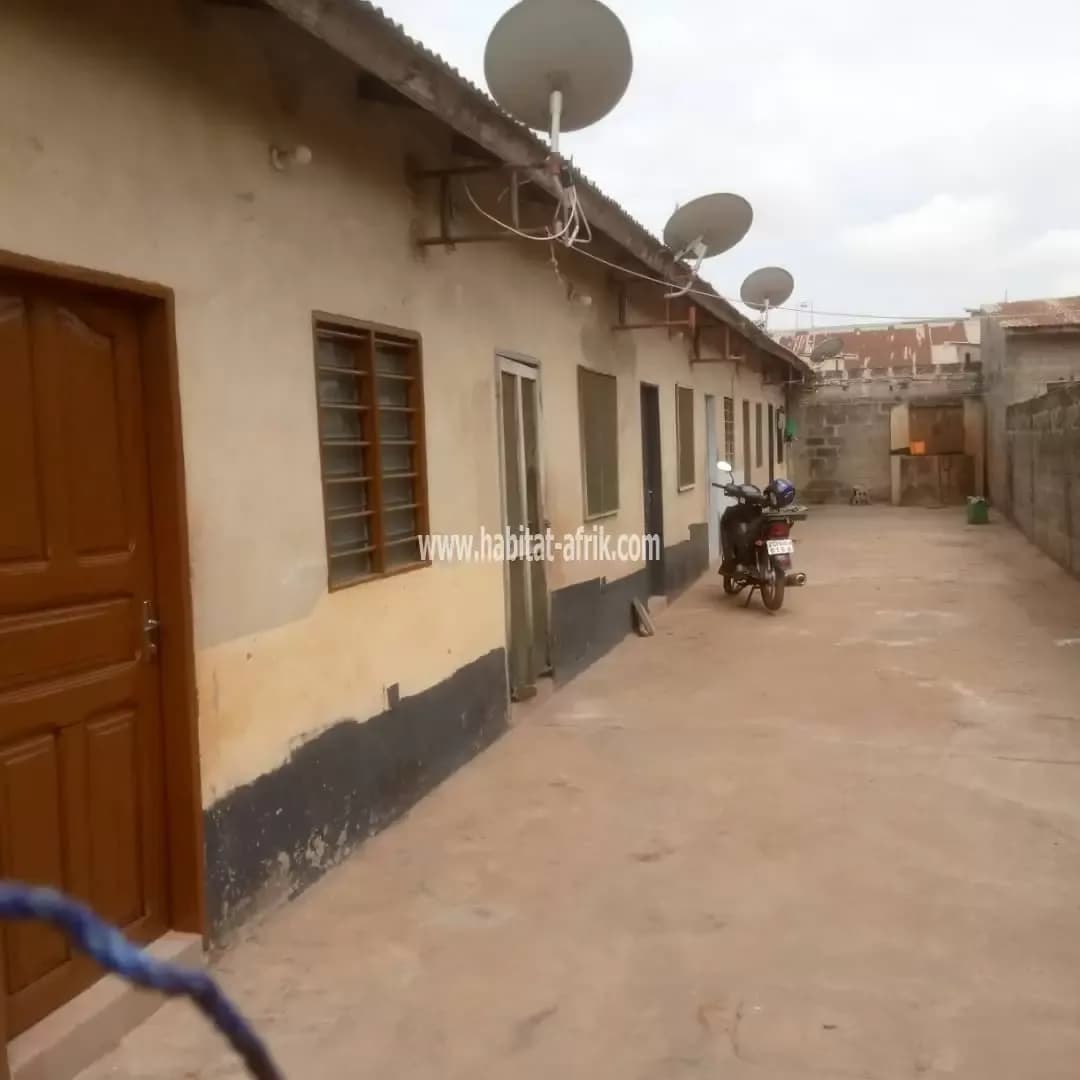 *????MAISON LOCATIVE À WOMEY AZEGON À QUELQUE MÈTRES DES PAVÉ????*