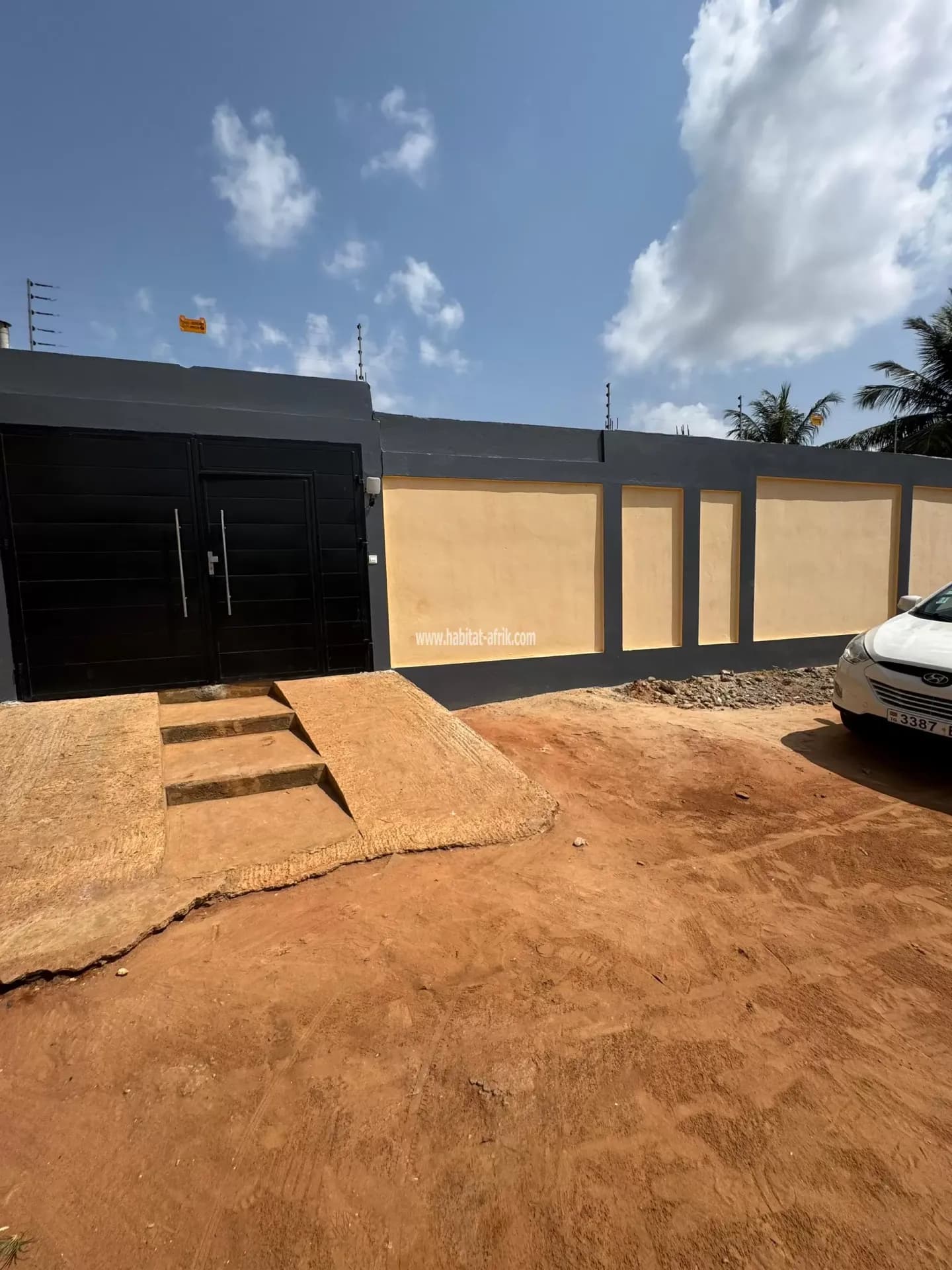 Nous mettons en location une villa de 2 chambres salon situé a segbe lome togo