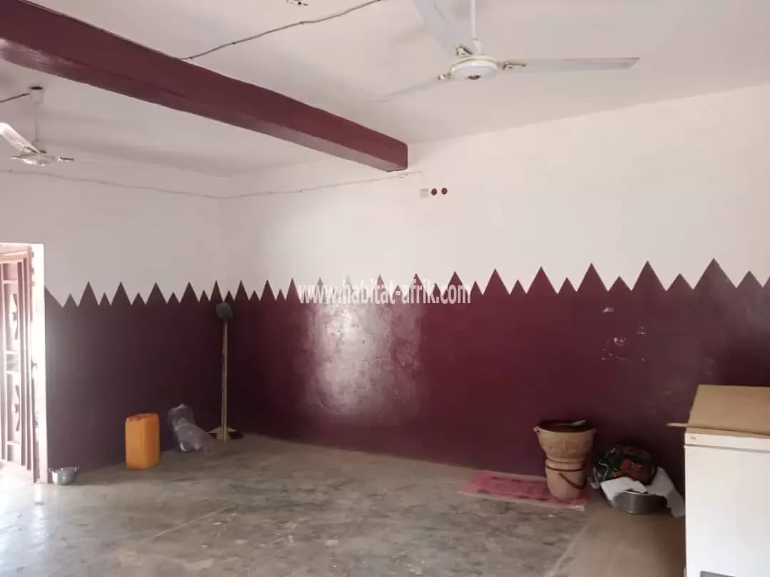 LOCATION BOUTIQUE SERVIR BUREAU DALLÉ A AVÉDJI LOMÉ-TOGO
