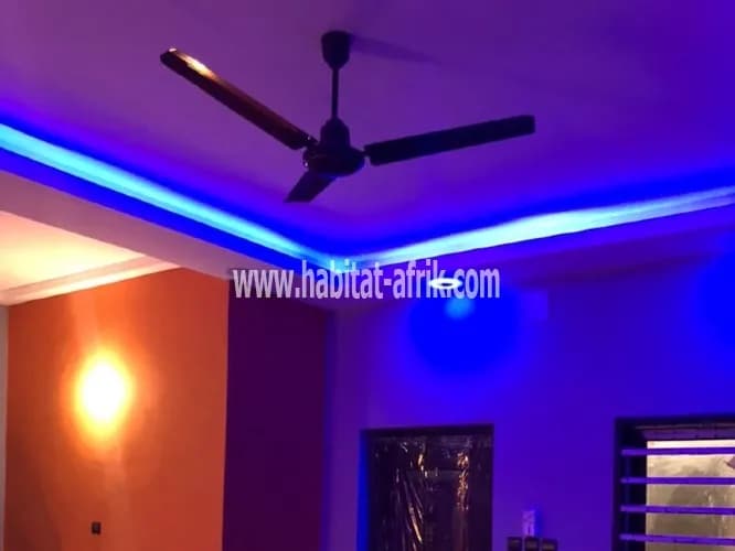 LOCATION Villa 4 Chambres Salon à avedji Lomé-Togo