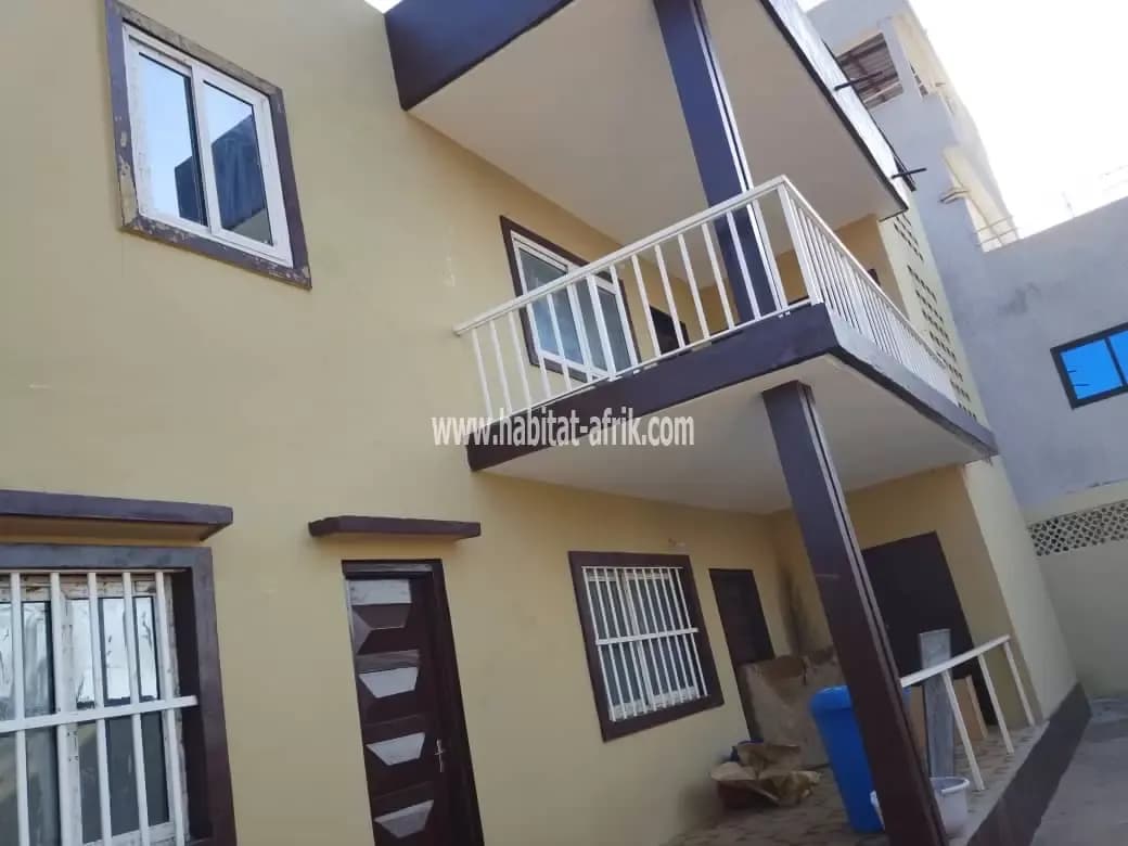 Je mets en vente une villa duplex de 10 chambres autonomes à nukafu lome togo