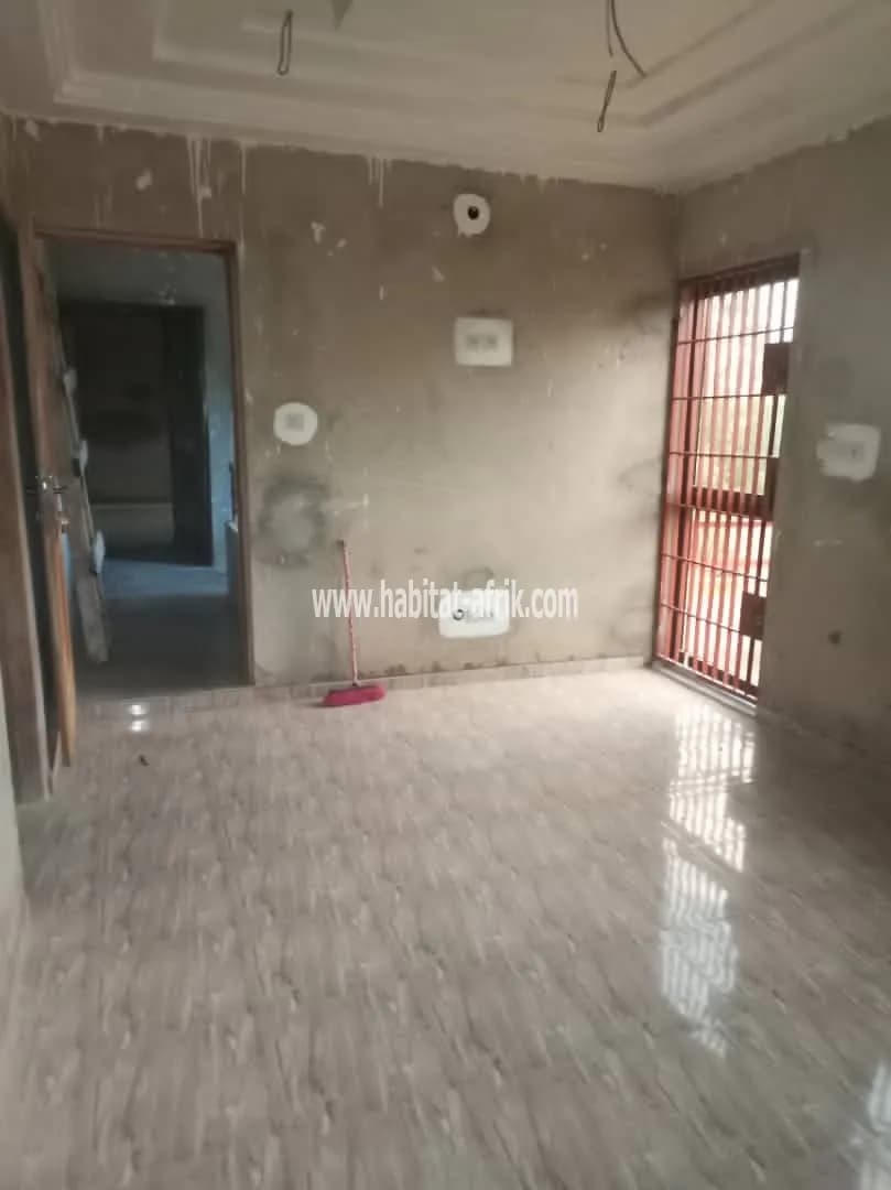 LOCATION APPARTEMENT COUR UNIQUE DE 2 CHAMBRES SALON A ZOSSIMÉ LOME-TOGO