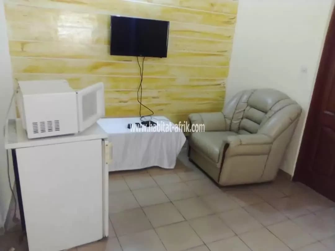 A louer un appartement meublé de chambre salon interne situé à Hedzranawoé dans la cito aéroport Lome togo