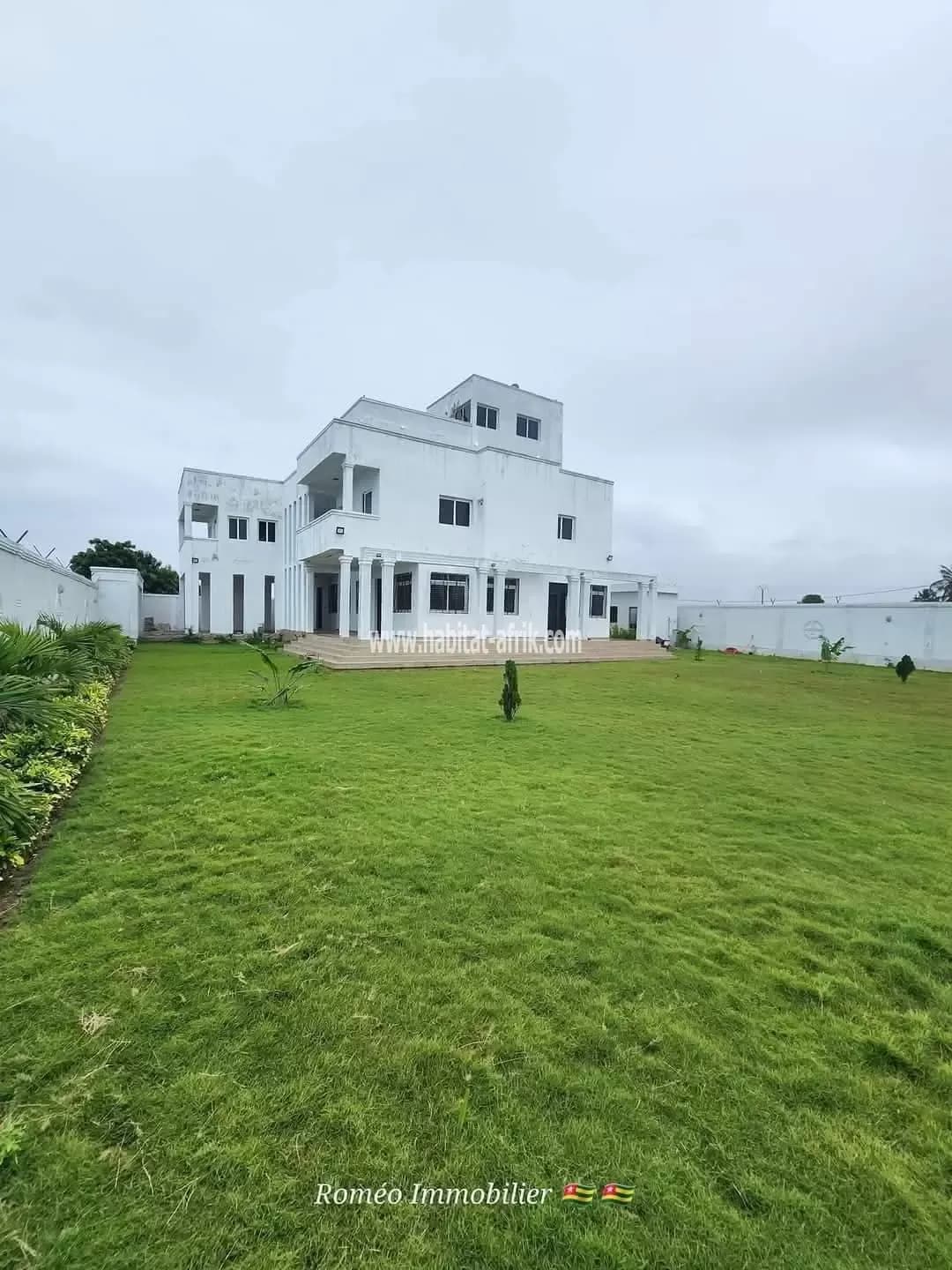 A LOUER VILLA MEUBLÉE À ALOGAVI