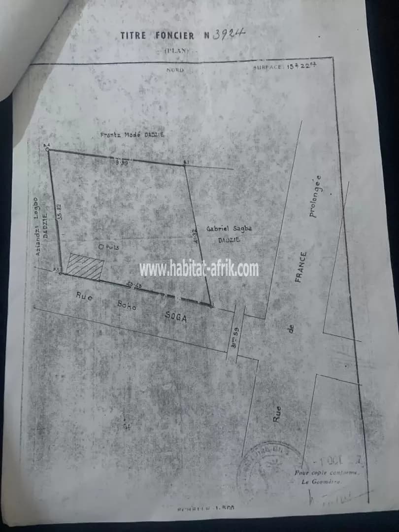 Je mets en vente une parcelle de terrain un lot et demi à bè doulassame non loin de Dekon LOME Togo