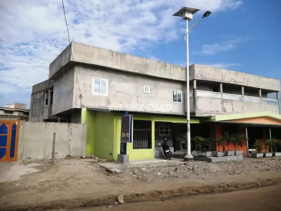 MOTEL À VENDRE À COTONOU MÈNONTIN