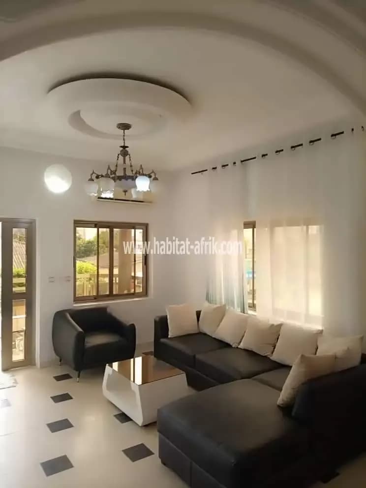 Appartement meublé à Fidjrossè