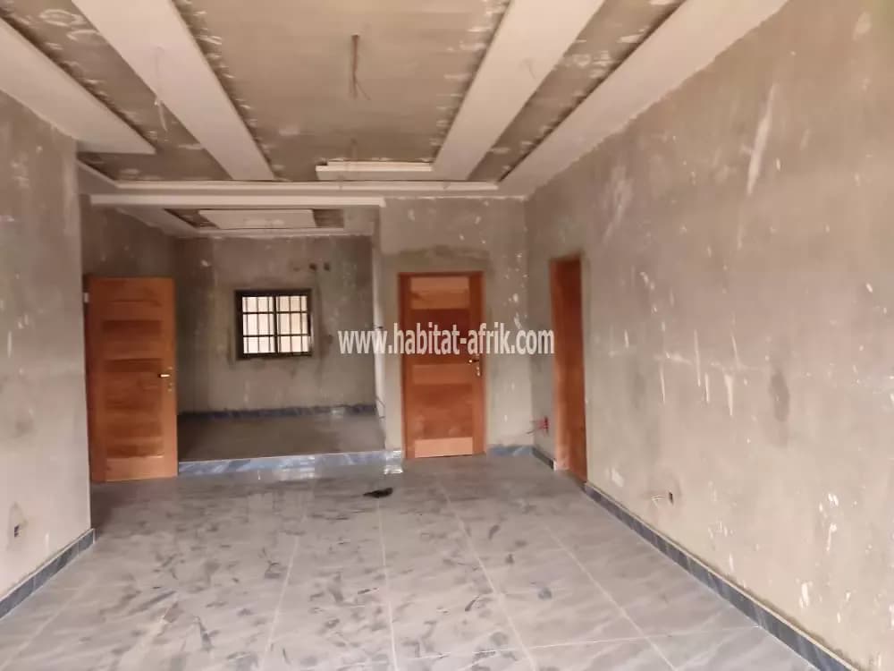 JE METS EN LOCATION UN APPARTEMENT DE 2 CHAMBRES SALON À AGBALEPEDO LOMÉ TOGO