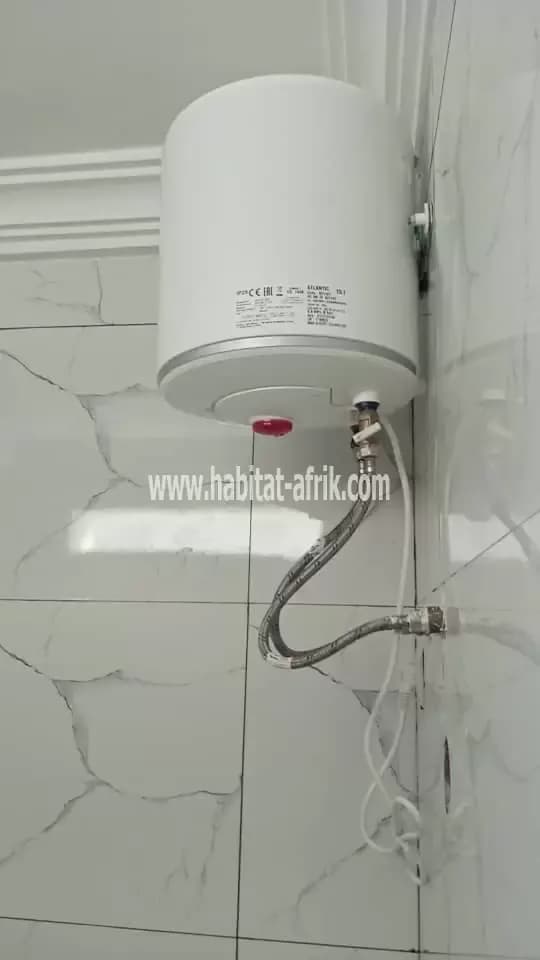 Je mets en location un appartement meublé de 03 chambres salon situé à adidogome Atigangomé 300m du goudron lome
