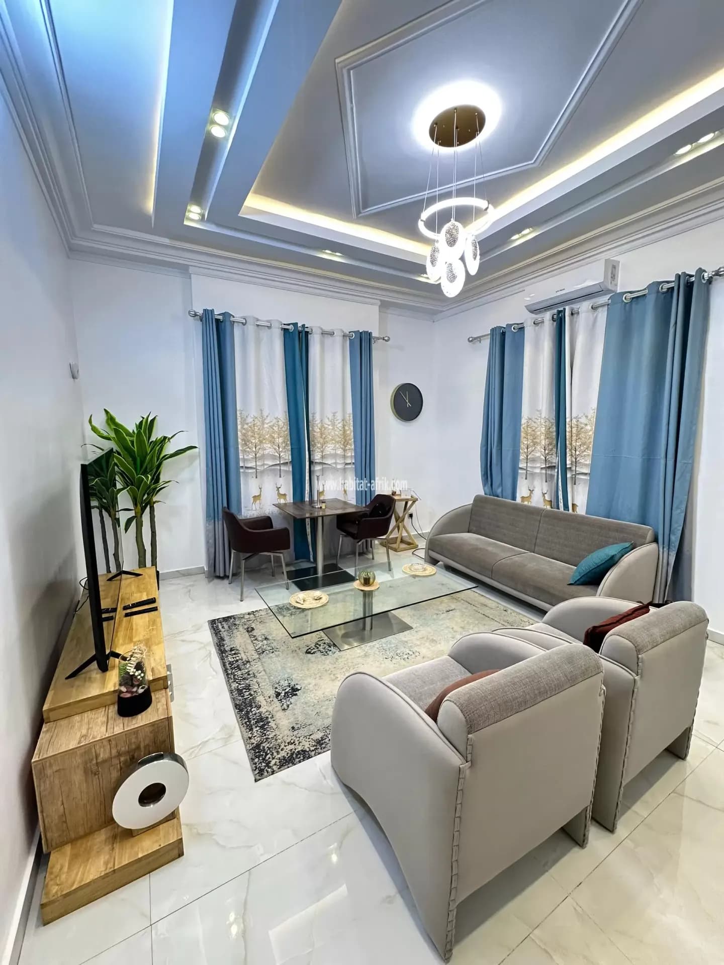 Appartement meublé fidjrossè