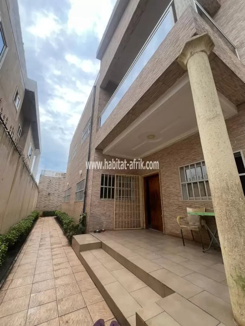 VILLA À VENDRE À AGOÈ CACAVELI