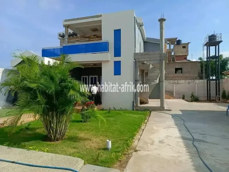 BELLE VILLA À VENDRE À À KPOGAN ZOGBEDJI
