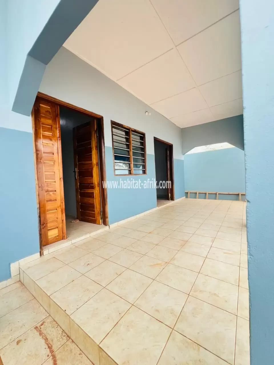 Nous mettons en location une villa nouvellement construite de 2 chambres salon situe à akato Lome togo