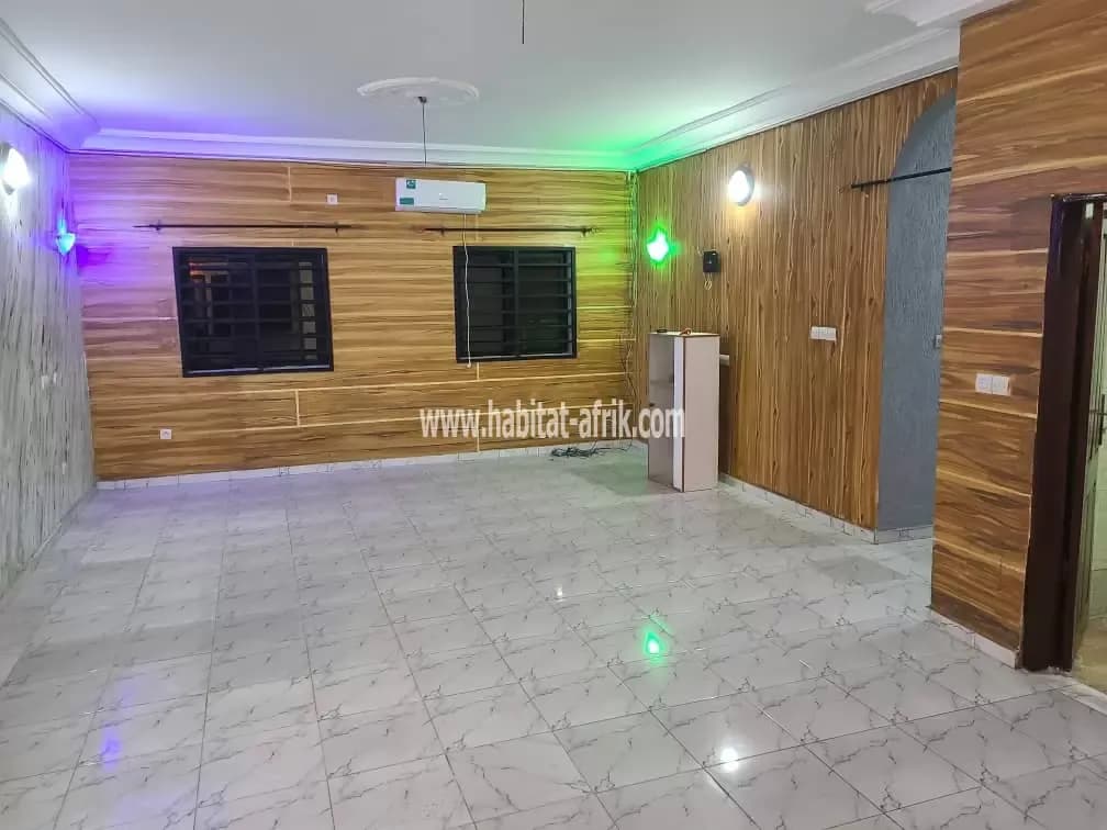 APPARTEMENT SCINDER DE 4CHAMBRE SALON À LOUER