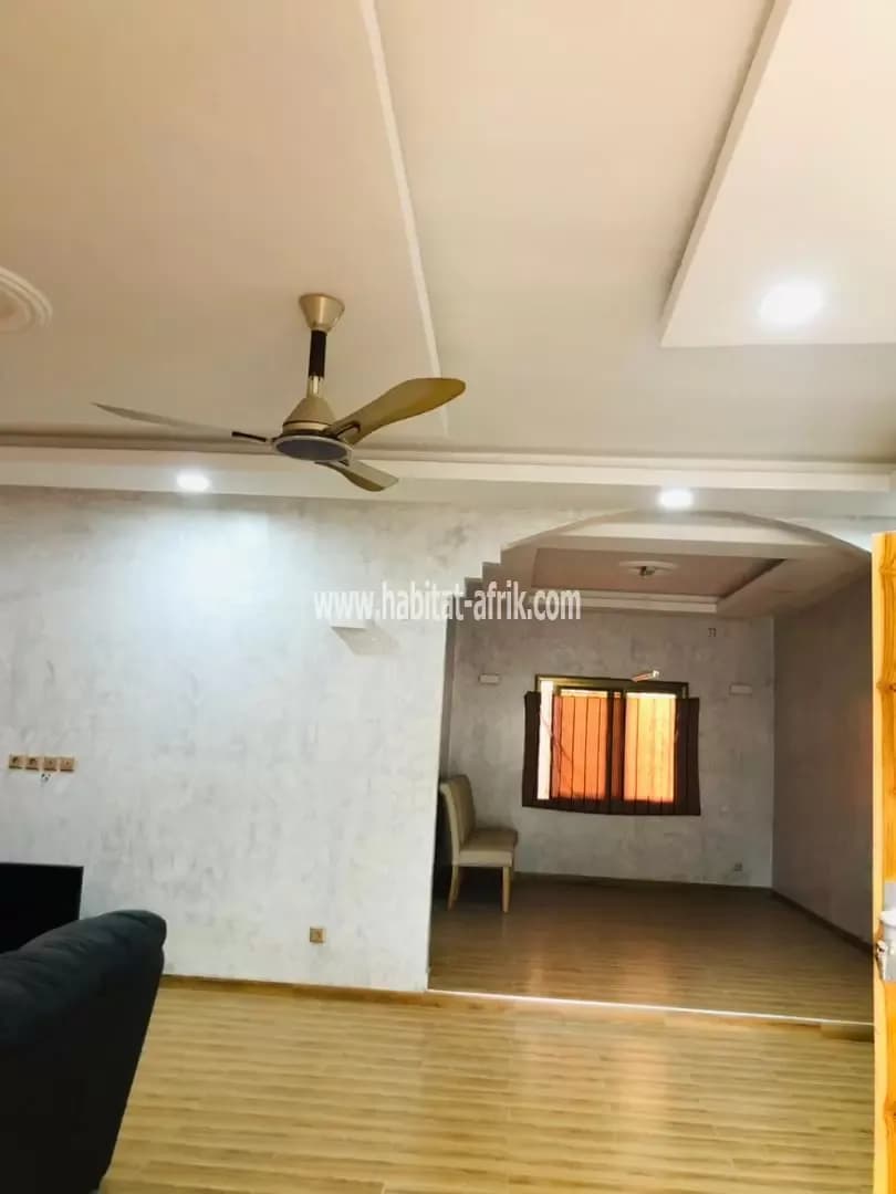 LOCATION VILLA 3 CHAMBRES SALON WC DOUCHE CUISINE INTERNE A ADIDOGOMÉ LA PAMPA LOMÉ-TOGO