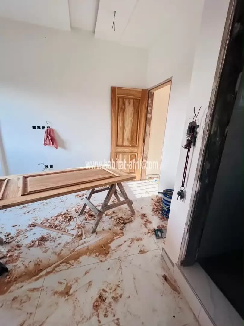 Location d’un appartement composé de 2 chambres autonomes et salô climatisé situé au centre ville non loin de BTCI Dékon lome togo