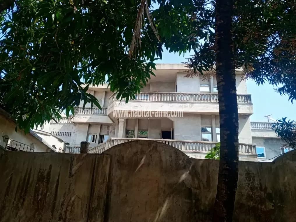 Belle et Grande villa R+2 à vendre à godomey Atrokpocodji