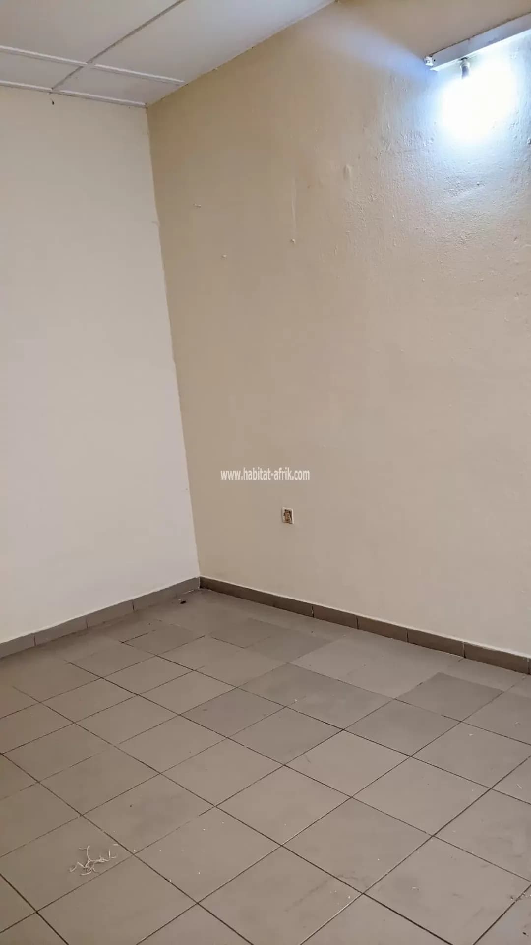 JE METS EN LOCATION UN APPARTEMENT CHAMBRE SALON A HEDZRANAWOE HOUNTIGOME LOM