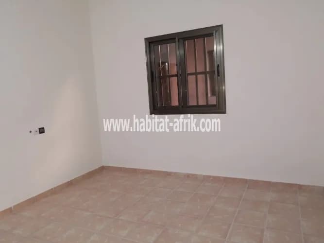 LOCATION VILLA 3 CHAMBRES SALON WC DOUCHE CUISINE + 02 DÉPENDANCES A AGOÈ CAMP GP LOMÉ-TOGO
