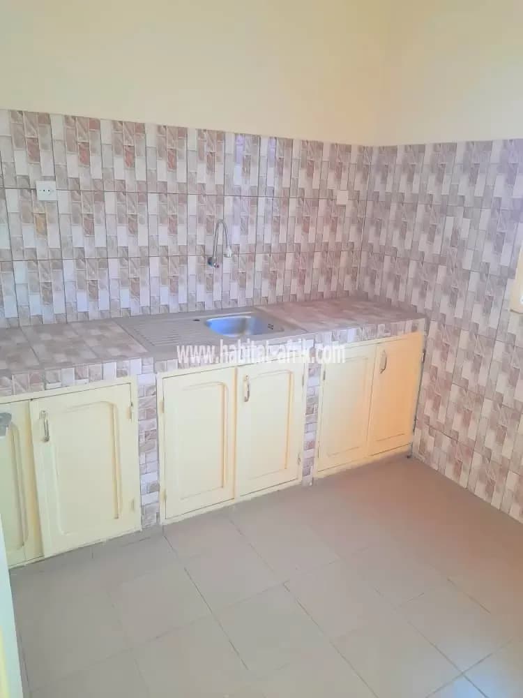 JE METS EN LOCATION UN APPARTEMENT DE DEUX CHAMBRES A ADIDOGOME AMADANHOME BAT LE VISA LOME TOGO