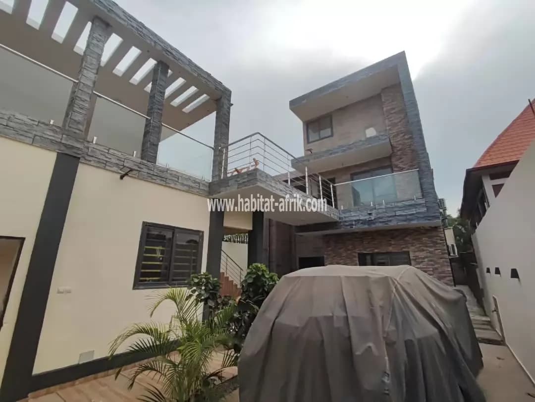 Une Belle Villa Duplex, nouvelle construction