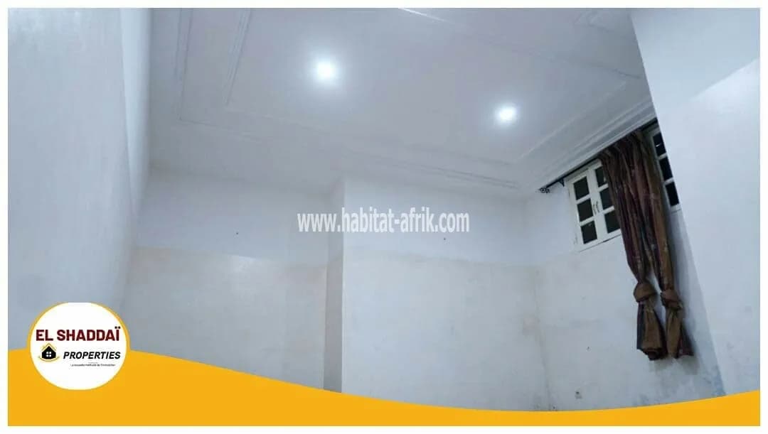 Location d'un appartement non meublé / climatisé à la Caisse (Résidence du Bénin)