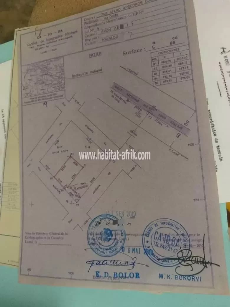 Terrain à vendre un quart de lot a apedokoe lome togo