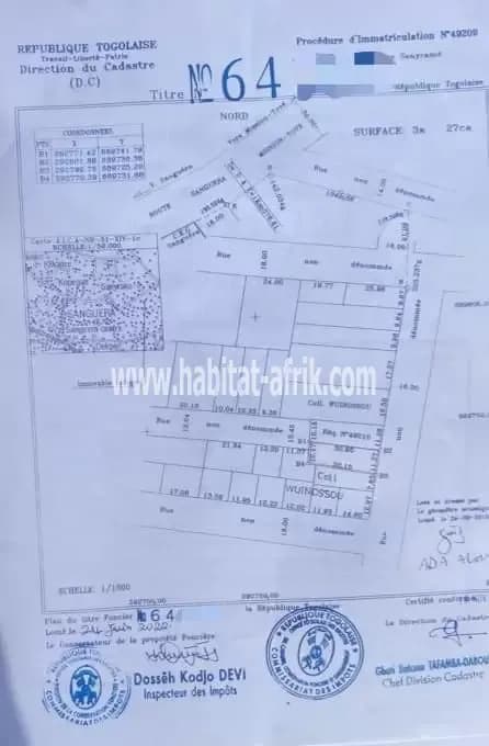 Terrain à vendre demi lot solidement clôturer avec titre foncier personnel à sanguera sagnramé lome togo