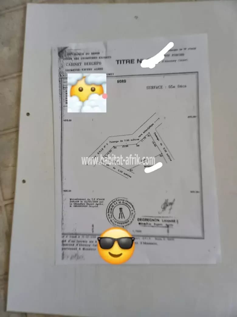 PARCELLES AVEC TF PERSONNEL EN 3ÈME POSITION DU GOUDRON À CALAVI ADJAGBO