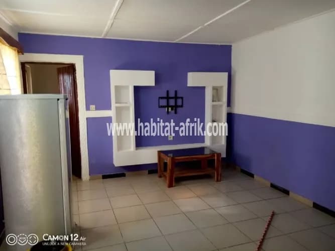 Vente Maison duplex sur demi lot 10 pièces à agoè kossigan Lomé-Togo