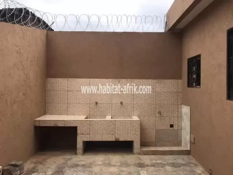 Je mets en location une studio meublé à Kégué Togo-Lome