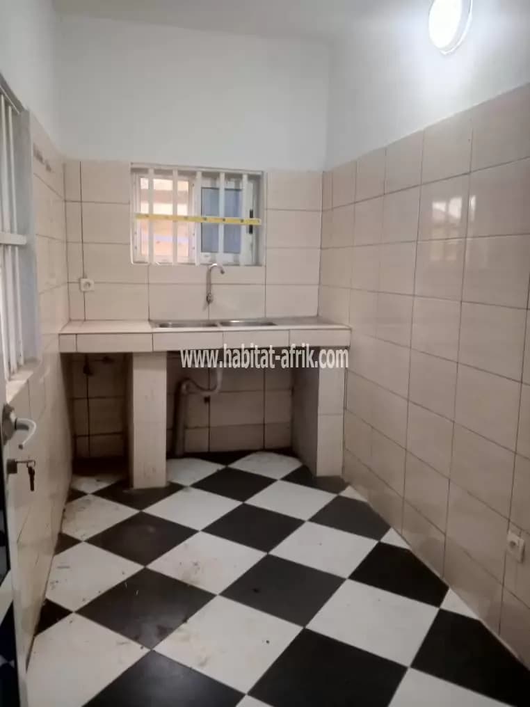 Je mets en location un appartement de deux (2) chambres salon Hedzranawoe sagboville lome togo