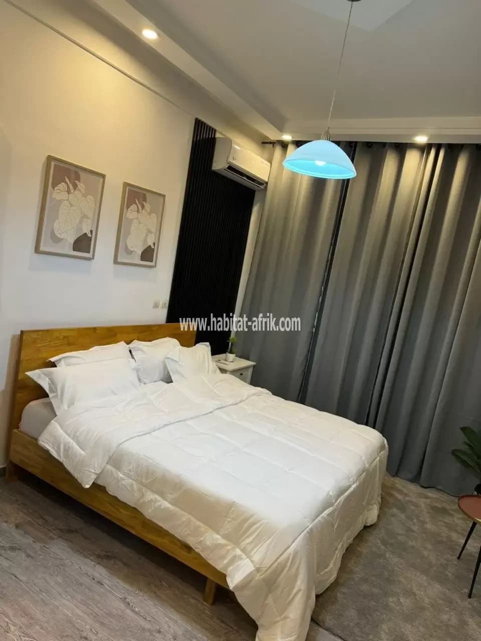 Je mets en location un appartement meublé de chambres salon douche wc cuisine équipée a agoe 2lion lome togo