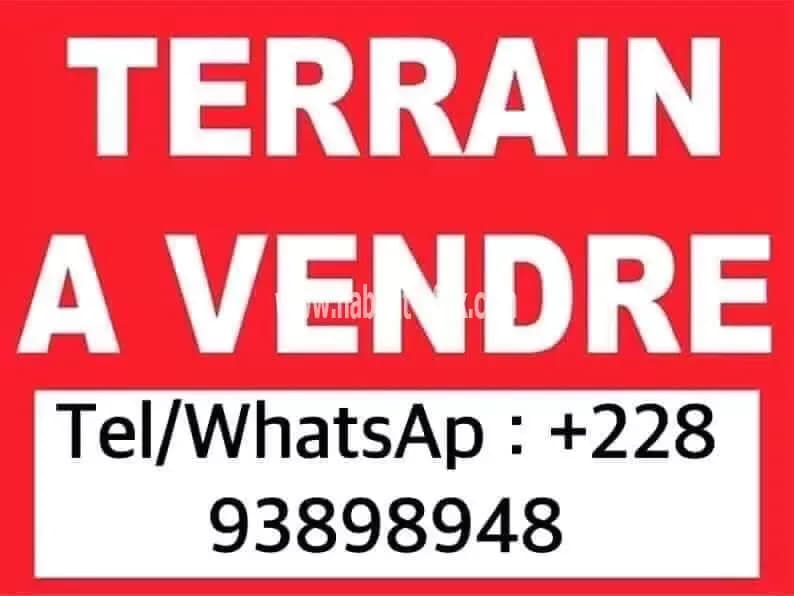 Je mets en vente une parcelle de terrain demi lot a agbalepedo protestant lome togo