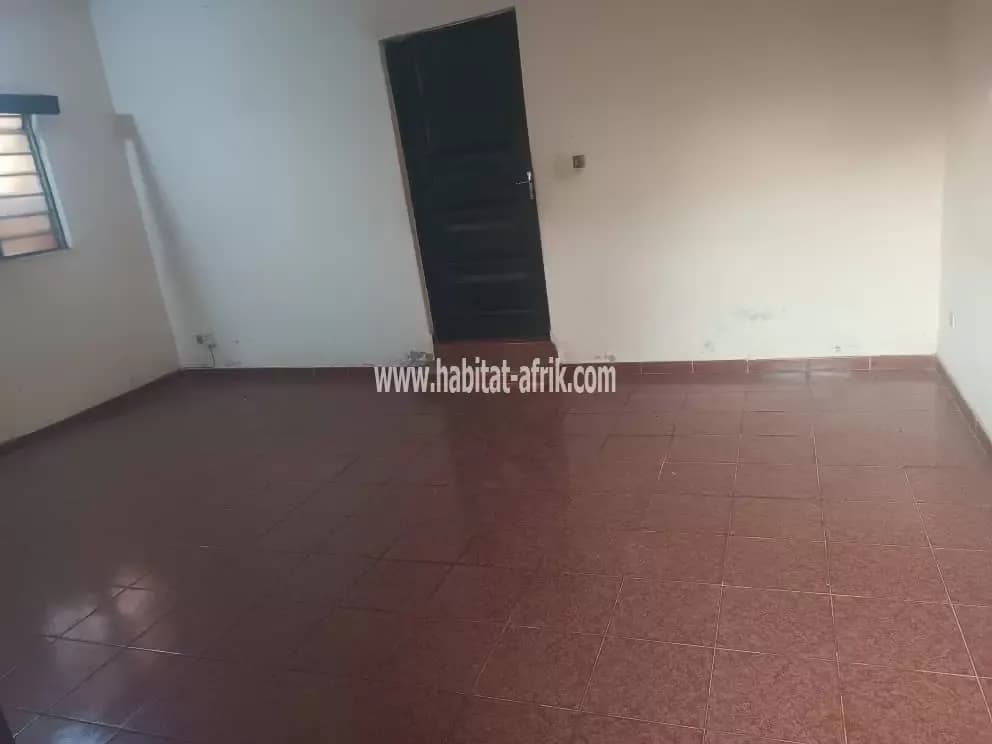 Nous mettons en location une mini villa de 02 chambres salon avec dépendance à adidogome massalassi lome togo