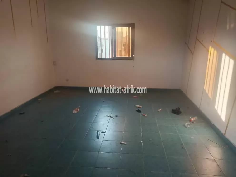 Je mets en location un appartement de chambre salon dwc à Avedji source de vie Lomé togo