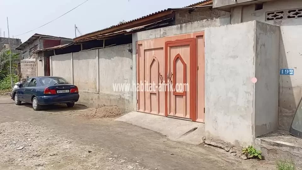 VILLA F5 TUILÉE À VENDRE À COTONOU AÏBATIN