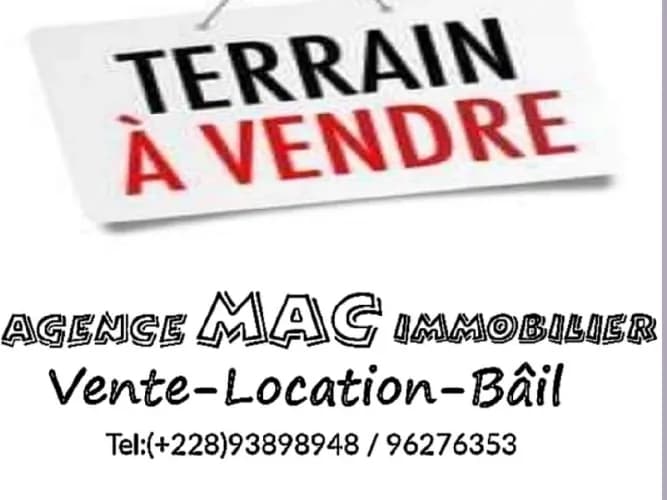 Vente Terrain 300 Metres Carré angle rue leo2000 Lomé-Togo