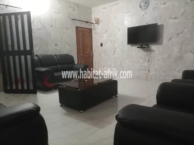 LOCATION maison meublée de 2 chambres salon wc douche cuisine interne à hedzranawoé Lomé-Togo