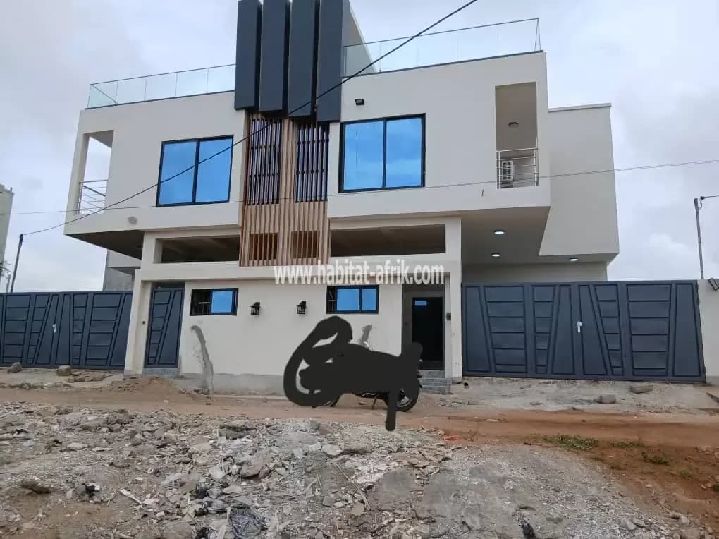 VILLA JUMELLE F5 NOUVELLE CONSTRUCTION R+2 À VENDRE À TOGBIN ZONE 2