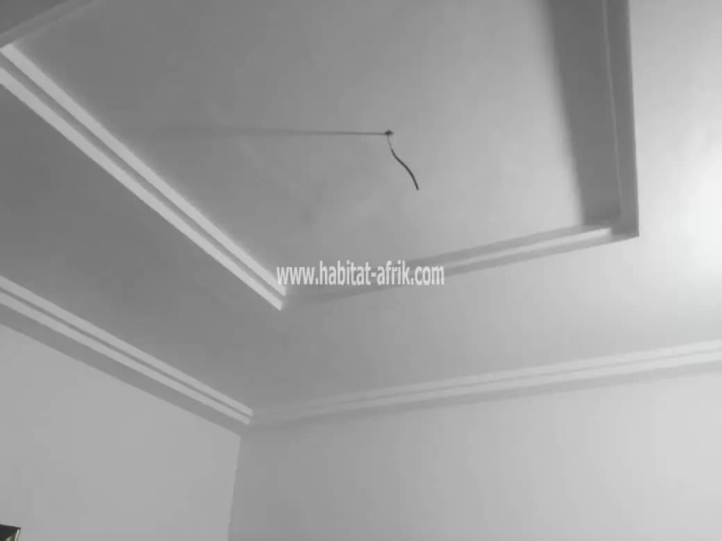 Je mets en location un appartement de 2 chambres salon à adidogome Kohe lome togo