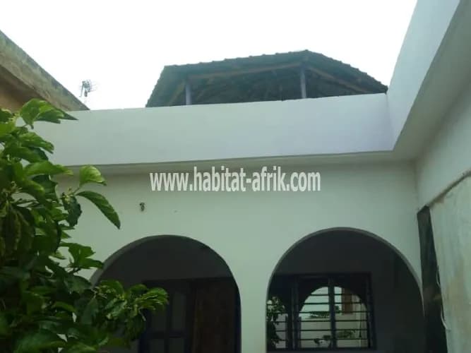 Vente Villa 3 Chambres Salon + 2 dépendances à Gblinkomé Lomé-Togo