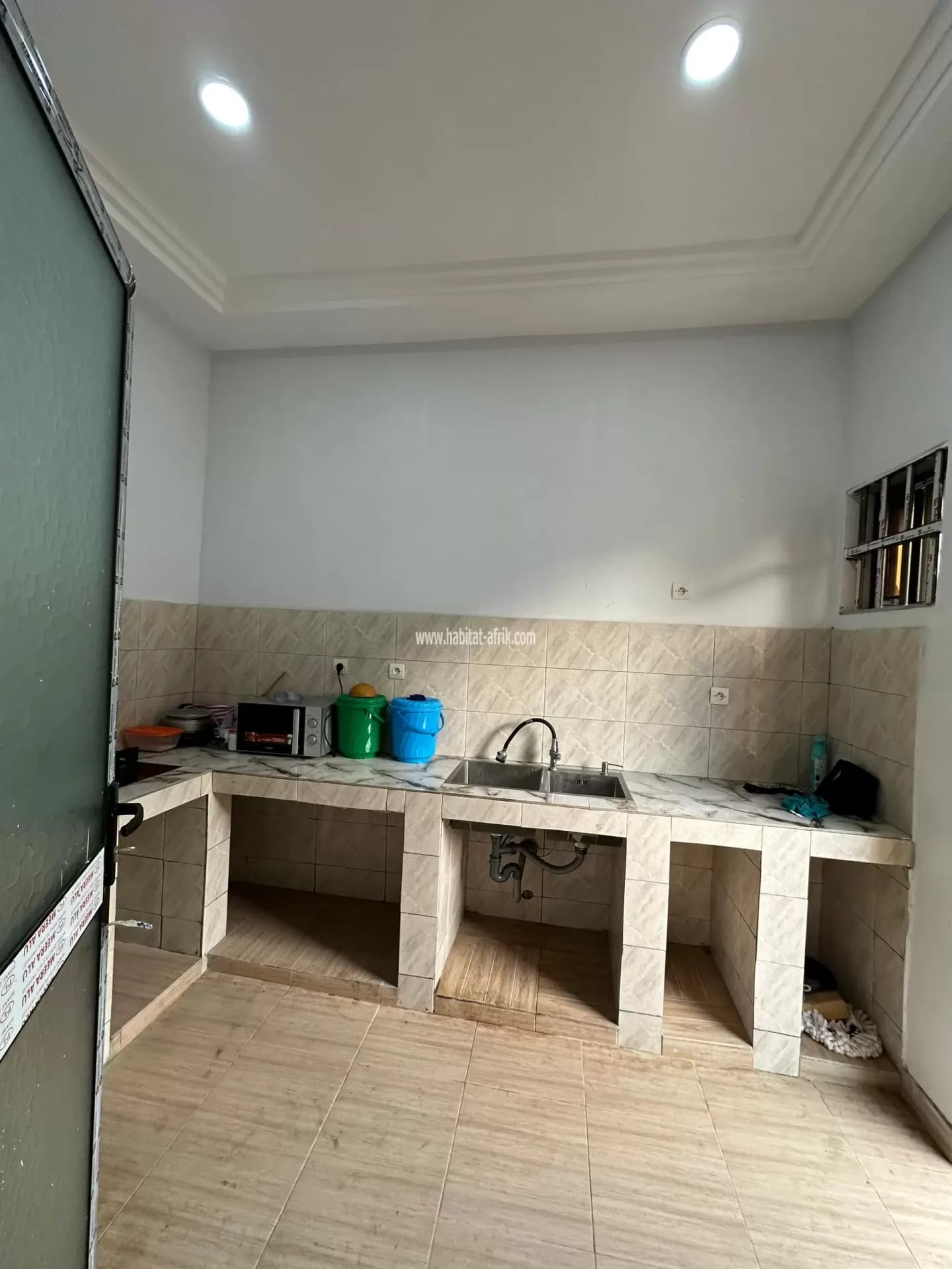 VILLA À VENDRE À AGBAVI