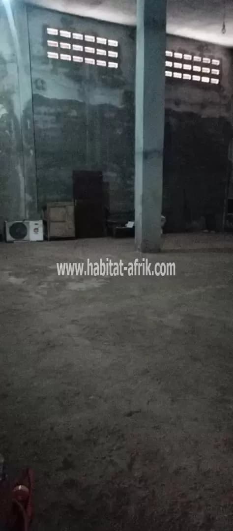 A louer un magasin à Avedji lome togo