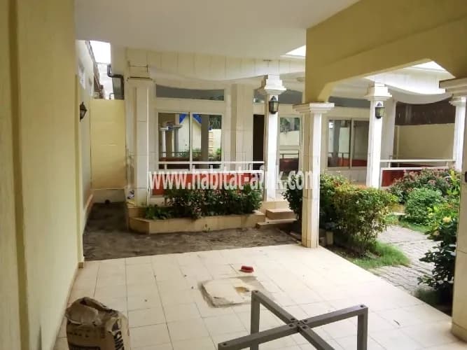 LOCATION VILLA 3 CHAMBRES SALON WC DOUCHE CUISINE INTERNE + 2 DÉPENDANCES À KÉGUÉ PHARMACIE LOMÉ-TOGO
