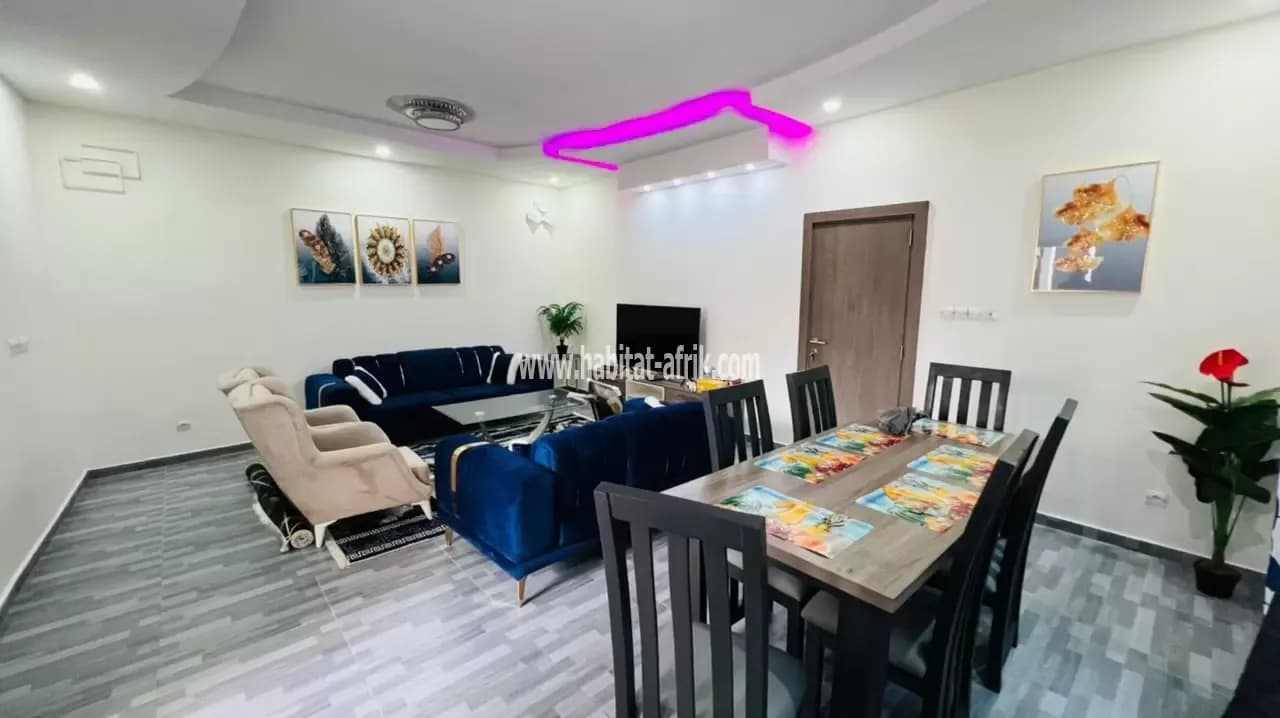 JE METS EN LOCATION UN APPARTEMENT MEUBLE DE DEUX CHAMBRES À AVEDJI LIMOUSINE LOME