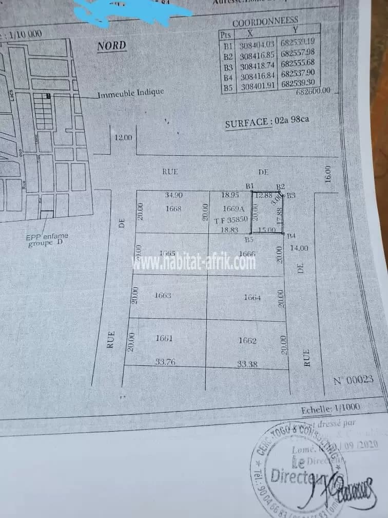 MAISON À VENDRE SUR DEMI LOT 300 MÈTRES CARRÉ À ATSIÉGOU 70 MÈTRES DU GOUDRON