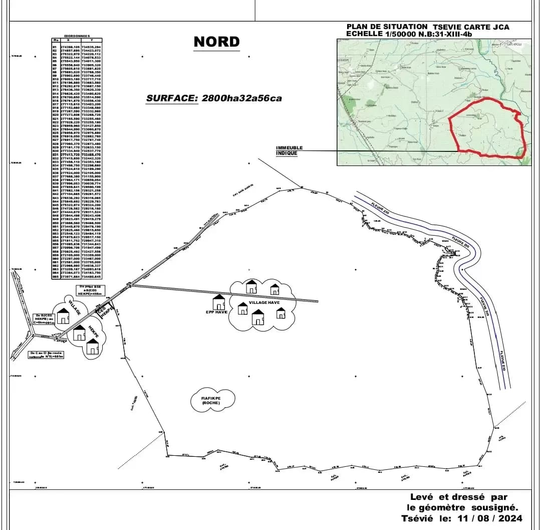 des hectares mise en vente situé à 8km du goudron Tovegan accessible à voiture ave togo